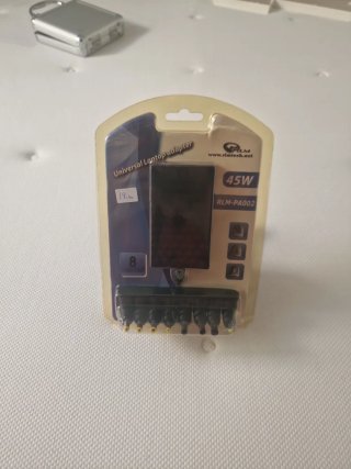 Adaptador Universal Portátil 45W RLM