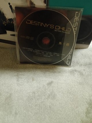 CDs variados.