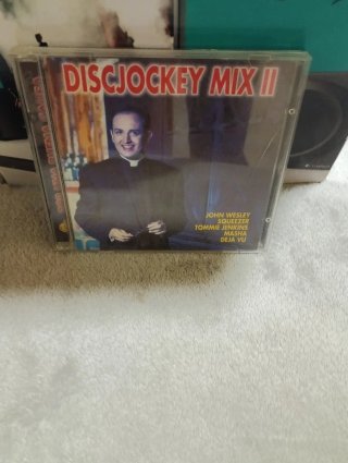 CDs variados.
