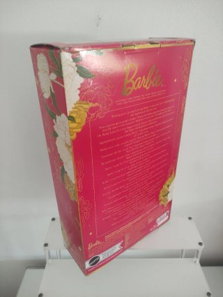 Barbie Signature año lunar