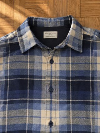 Camisa de cuadros azul y beige