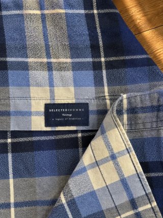Camisa de cuadros azul y beige