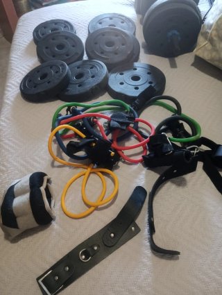 Mancuernas ajustables, discos y gomas gimnasio