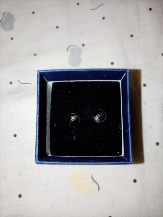 Pendientes Guess Negros