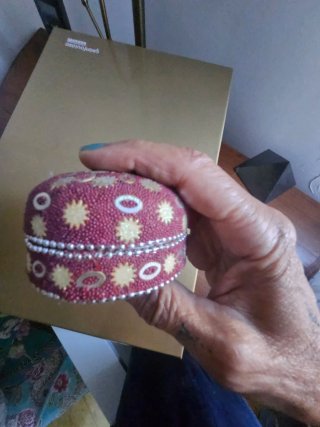 Pequeño joyero decorado