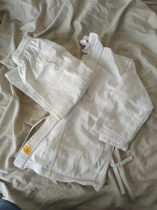 Kimono blanco artes marciales
