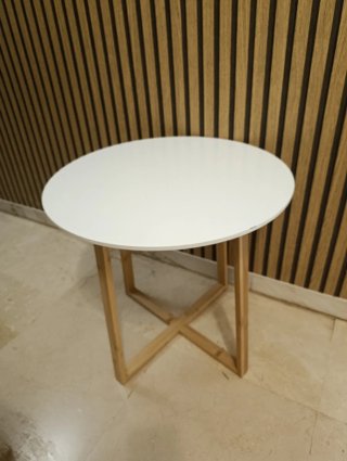 Mesa auxiliar redonda madera y bambú