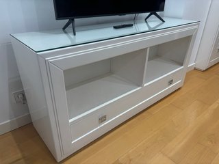 Mueble TV blanco y cristal