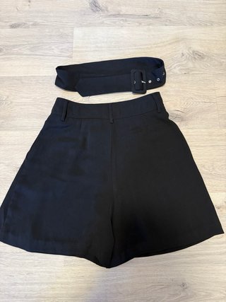 Falda pantalón Stradivarius negra T.38