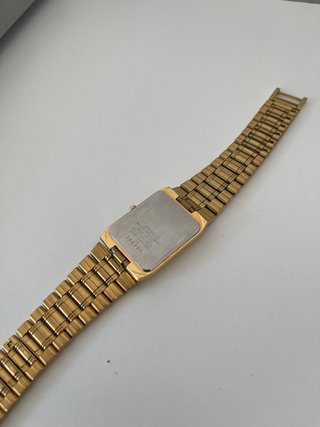 Reloj Seiko V722-5A50 Bañado en Oro
