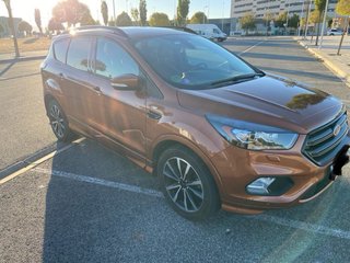 Ford Kuga Marrón