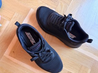 Skechers sportive nere da donna T.37,5