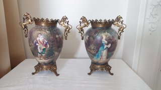 Guarnición francesa estilo Sèvres de tres piezas
