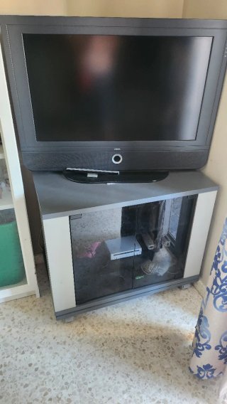 Mesa TV + TV Loewe