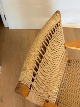 Poltrona in legno e rattan beige