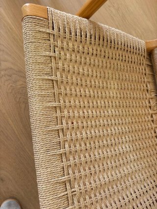 Poltrona in legno e rattan beige