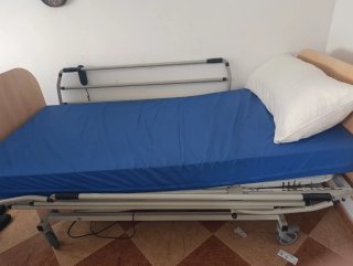 Cama hospitalaria eléctrica