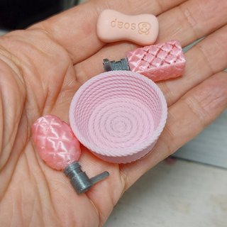 Miniatura Baño 1:6 - Cesta, Jabón, Dispensadores