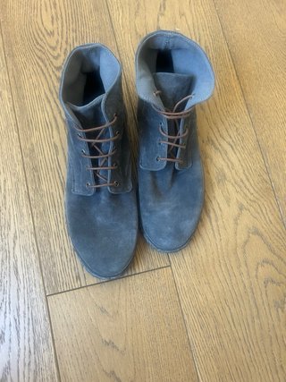 Botines Aro Willy Suede gris T43 (1 uso)