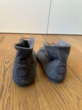 Botines Aro Willy Suede gris T43 (1 uso)
