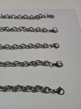 Bracciale catena acciaio con charms e strass donna