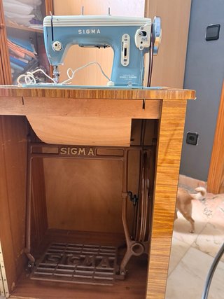 Máquina de coser antigua Sigma