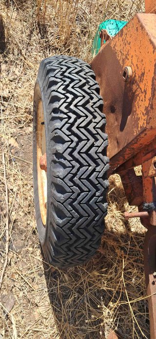 Sembradora 17 botas de 2,65 metros 2 filas.