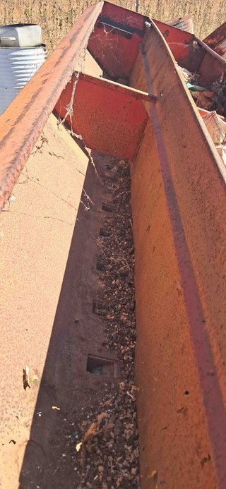 Sembradora 17 botas de 2,65 metros 2 filas.