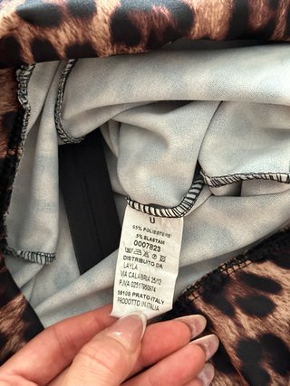 Vestito leopardato con balze