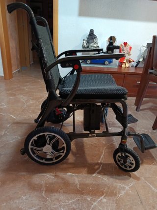 Silla de ruedas eléctrica plegable de fibra e carb