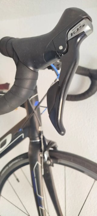 Bicicleta de carretera B-PRO R200