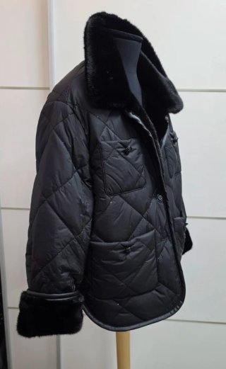 Parka Maje negra con detalles