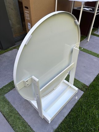 Specchio da trucco rotondo in alluminio bianco