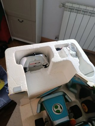 Coche teledirigido Yoshi