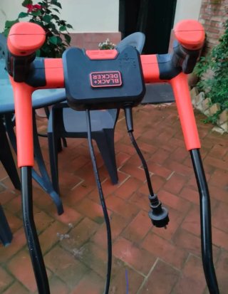 Cortacésped Black+Decker 32cm 1200W