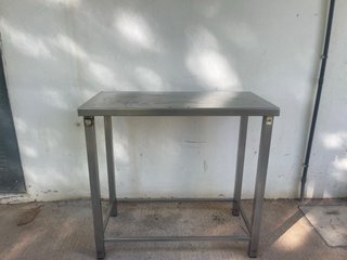 Mesa de acero inoxidable