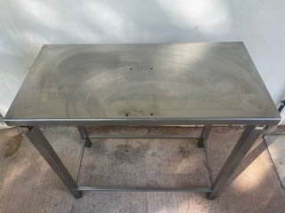 Mesa de acero inoxidable