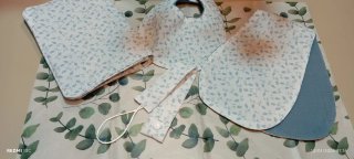 Lote Ropa Bebé: Babero y Mordedor Floral