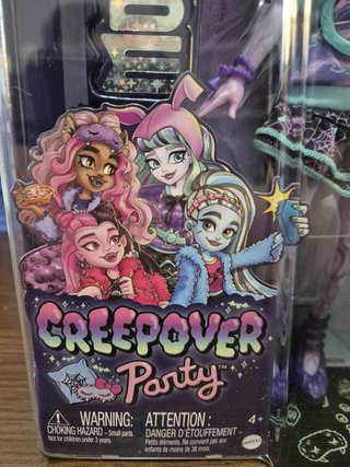 Muñeca Monster High Twyla Creepover Party