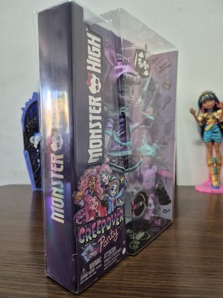 Muñeca Monster High Twyla Creepover Party