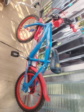Bicicleta infantil Spiderman 4-6 años