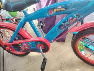 Bicicleta infantil Spiderman 4-6 años
