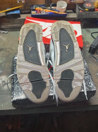 Zapatillas Jordan Grises y Blancas