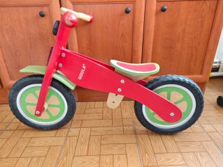 Bicicleta de madera para bebé