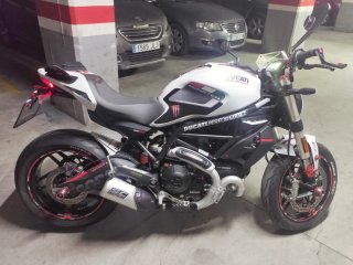 Ducati Monster 797 Plus