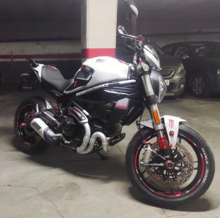 Ducati Monster 797 Plus