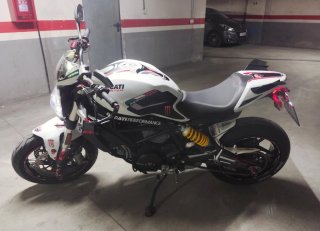 Ducati Monster 797 Plus