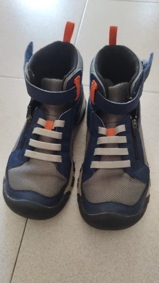 Botas Keen niño azul y gris