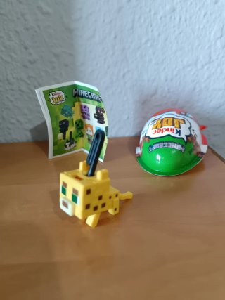 Conjunto di figurine Kinder Joy Minecraft
