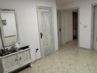 CASA ADOSADA DE 282 m2 CON PATIO DE 80 m2, TERRAZA